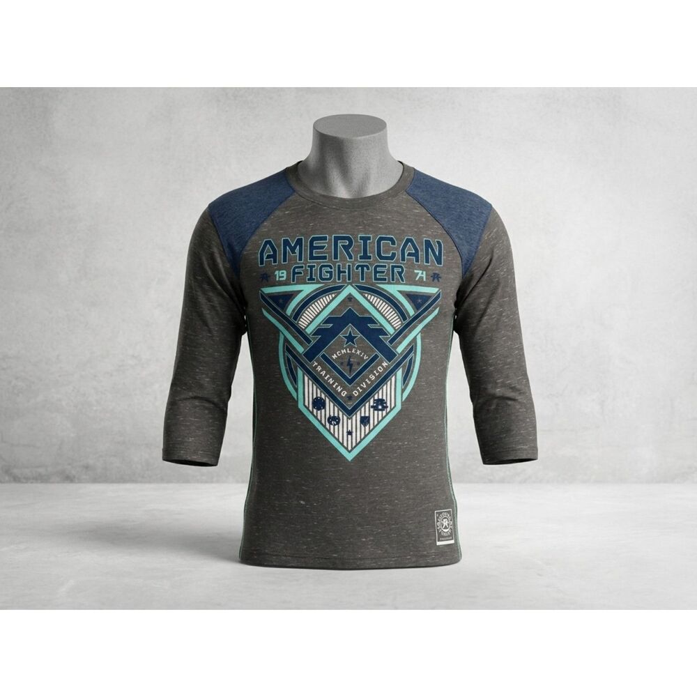 American Fighter by Affliction Graphic 3/4 Slv Raglan Shirt Mens Large Gray/Blue
